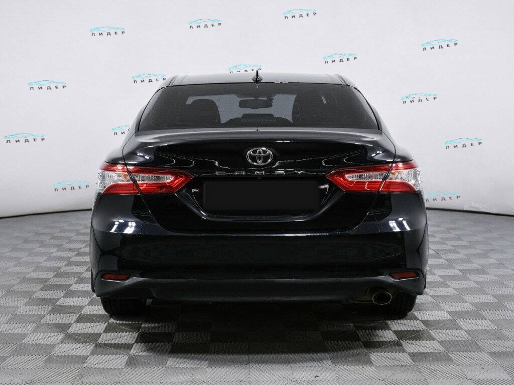 Б/У Тойота Камри 2021 года. Фото: #5