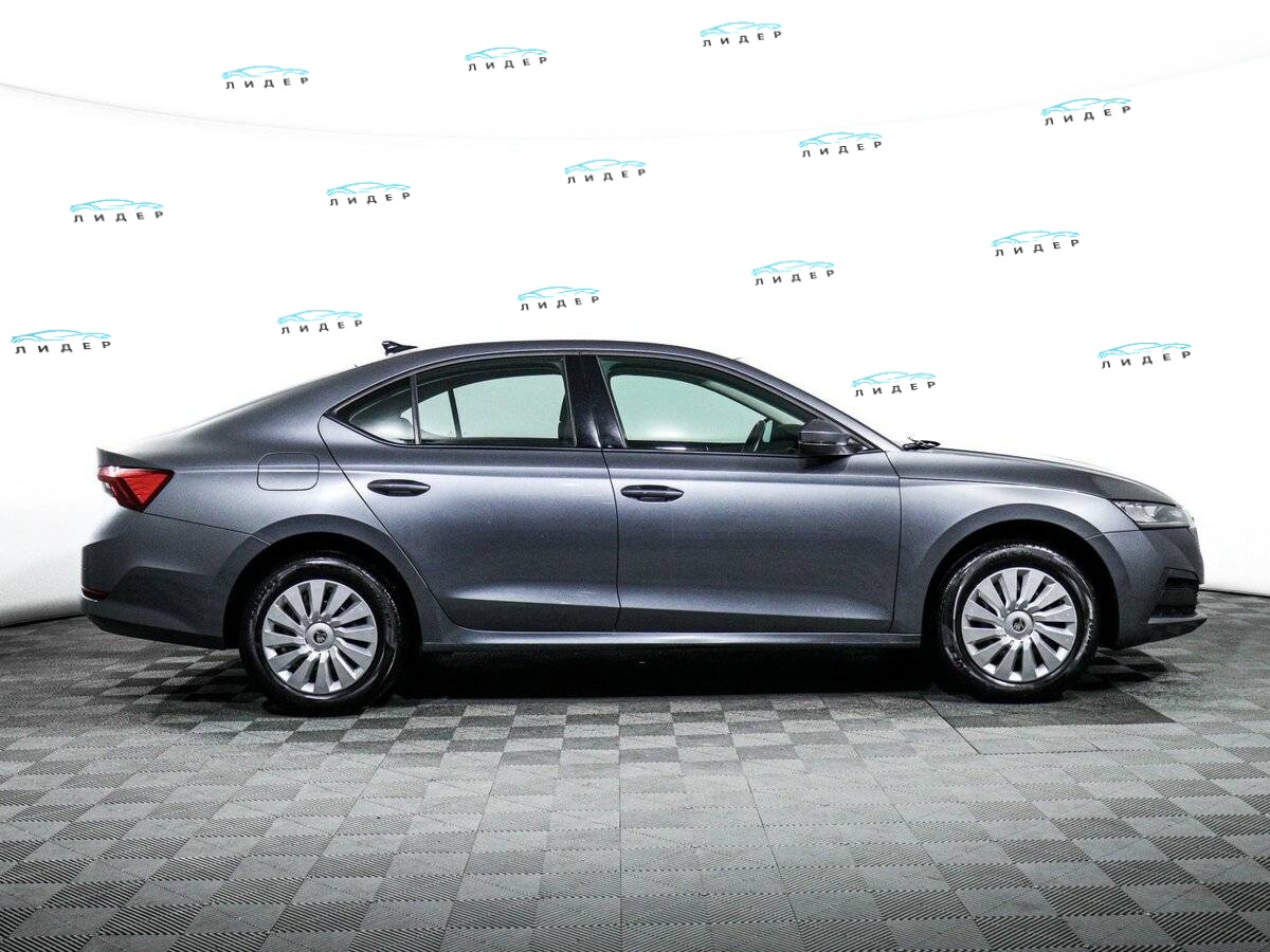 Б/У Шкода Октавия 2021 года. Фото: #3