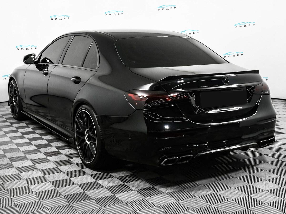 Б/У Мерседес-Бенц Е-Класс 2021 года. Фото: #6