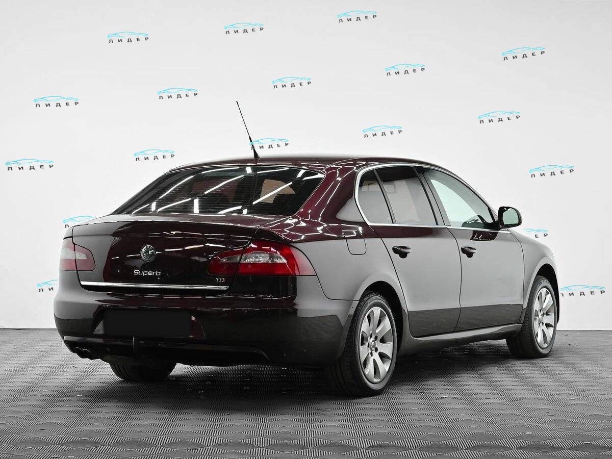 Б/У Шкода Суперб 2009 года. Фото: #3
