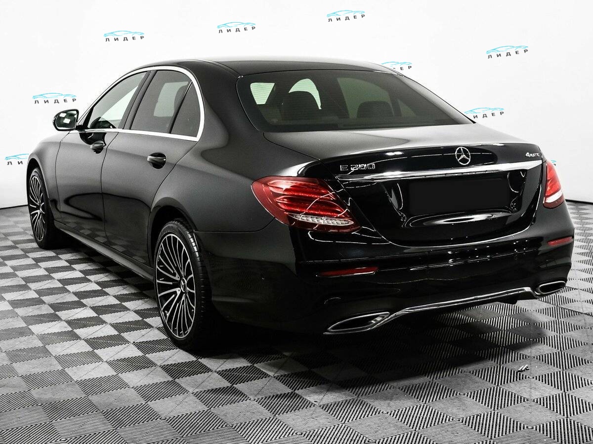 Б/У Мерседес-Бенц Е-Класс 2019 года. Фото: #6