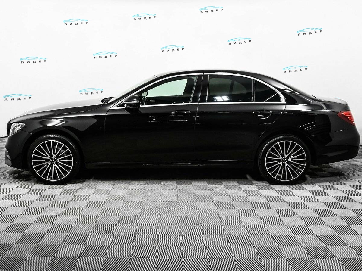 Б/У Мерседес-Бенц Е-Класс 2019 года. Фото: #7