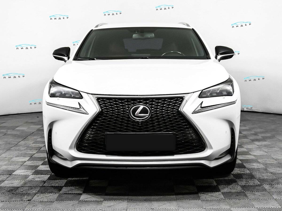 Б/У Лексус Н-Икс 2016 года. Фото: #1