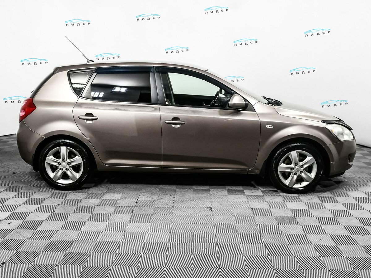 Б/У Киа Сид 2008 года. Фото: #3