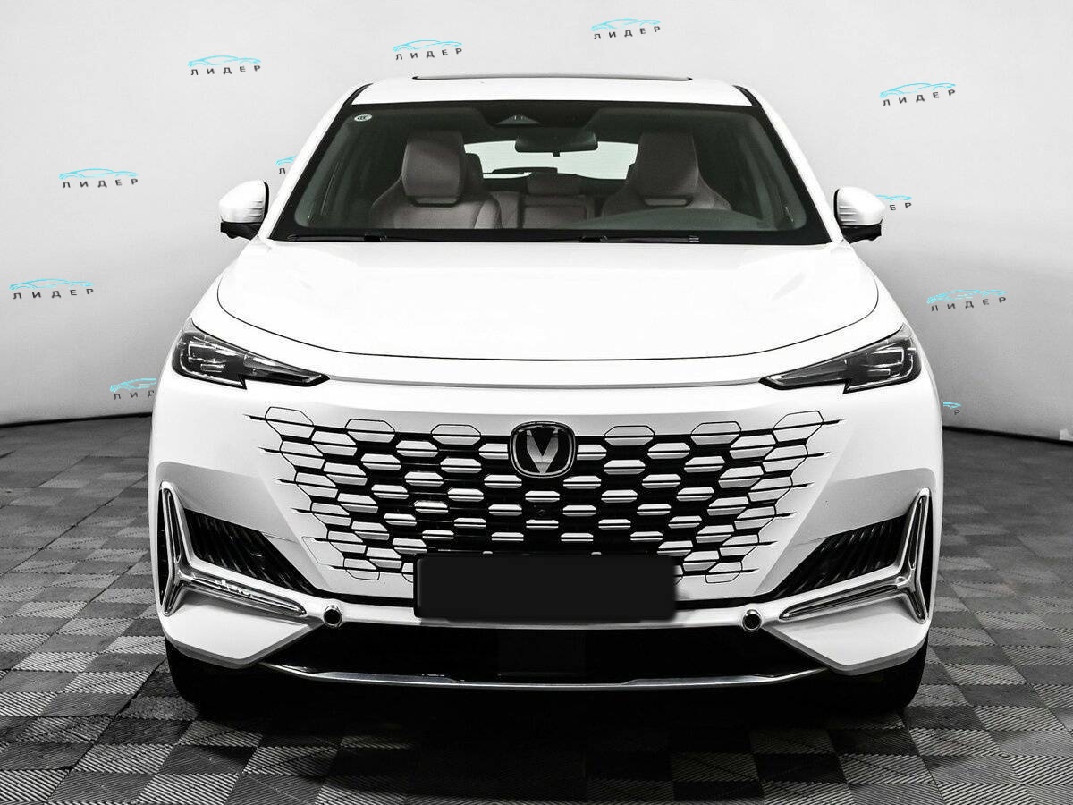 Б/У Чанган УНИ-К 2023 года. Фото: #1