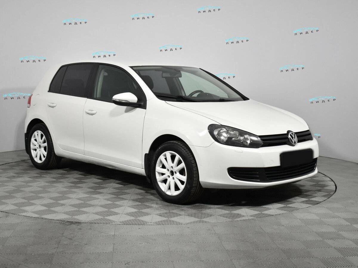 Б/У Фольксваген Гольф 2010 года. Фото: #2