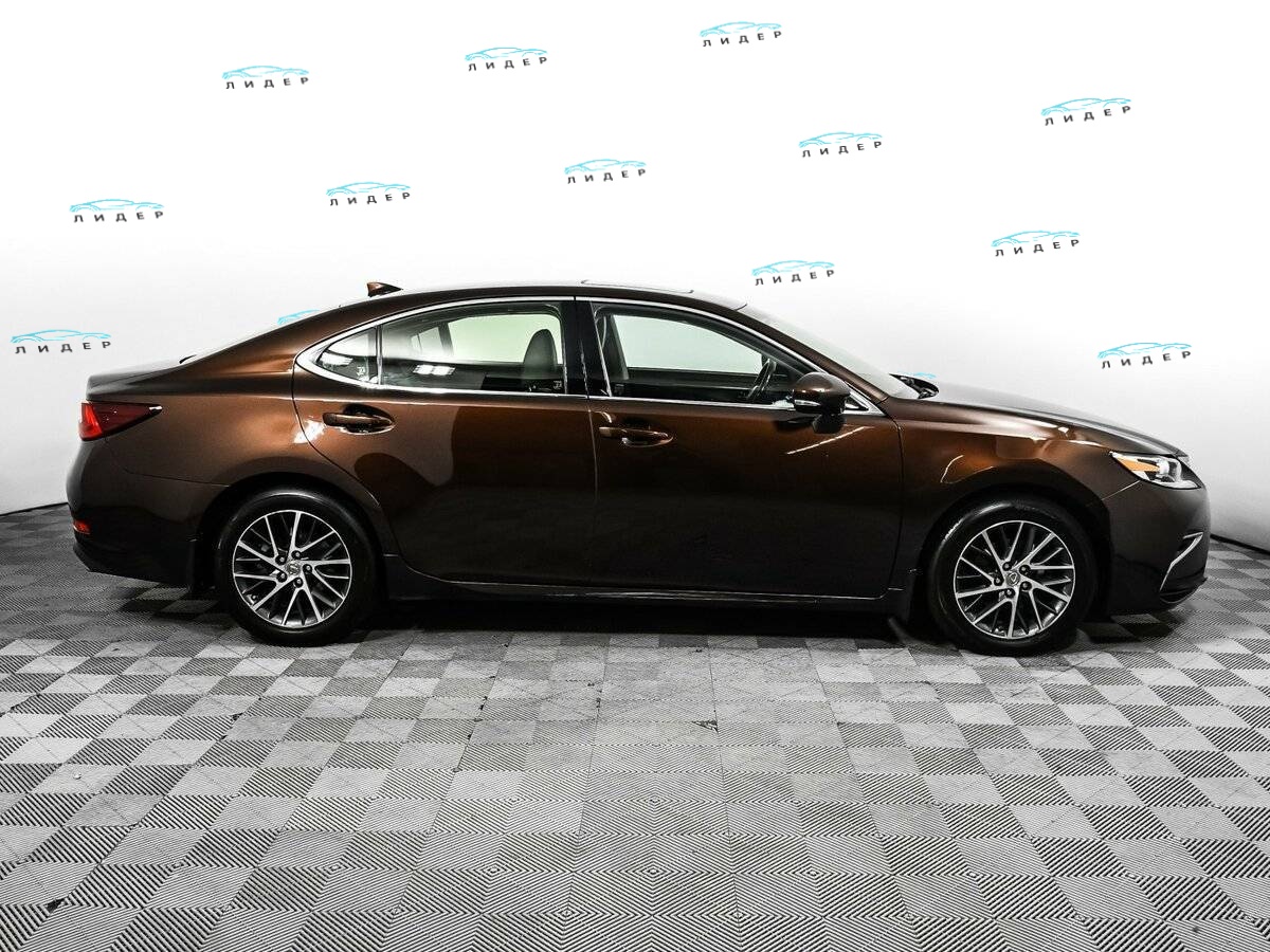Б/У Лексус ЕС 2016 года. Фото: #3