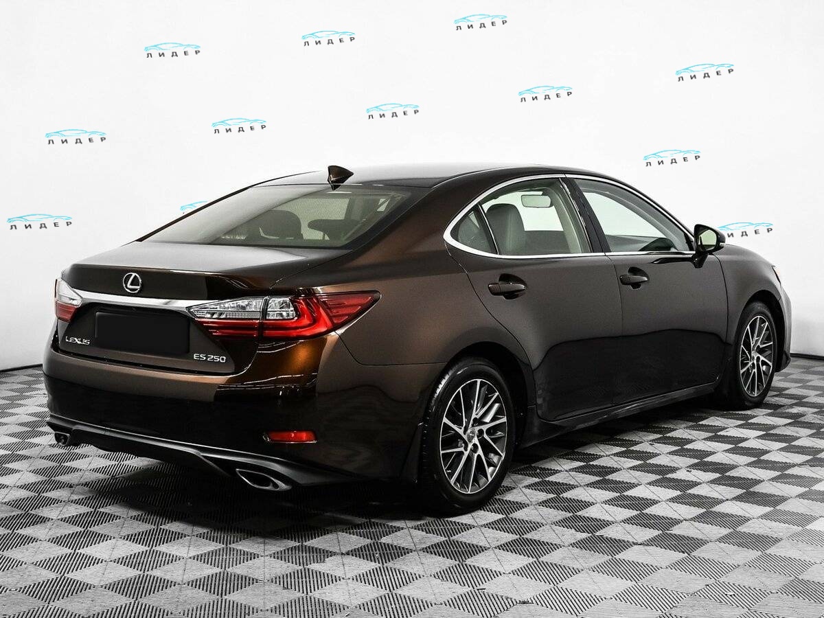 Б/У Лексус ЕС 2016 года. Фото: #4