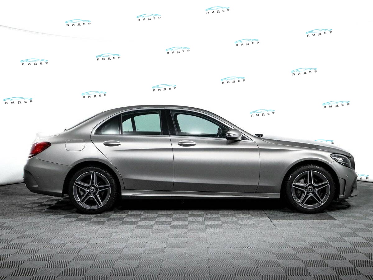 Б/У Мерседес-Бенц Ц-Класс 2020 года. Фото: #3