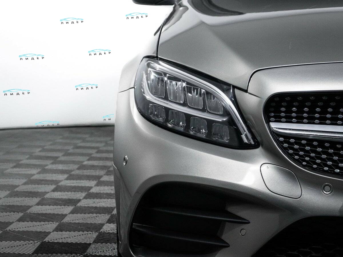 Б/У Мерседес-Бенц Ц-Класс 2020 года. Фото: #17