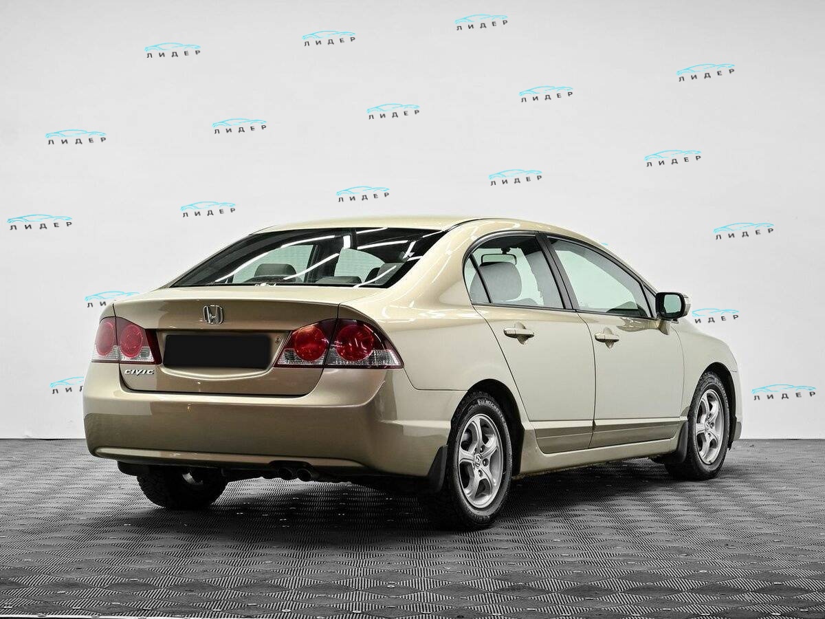 Б/У Хонда Цивик 2008 года. Фото: #3