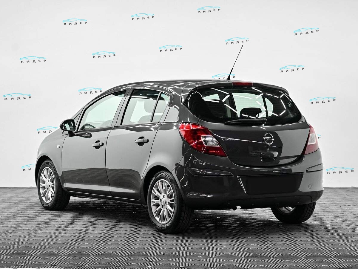 Б/У Опель Корса 2011 года. Фото: #2