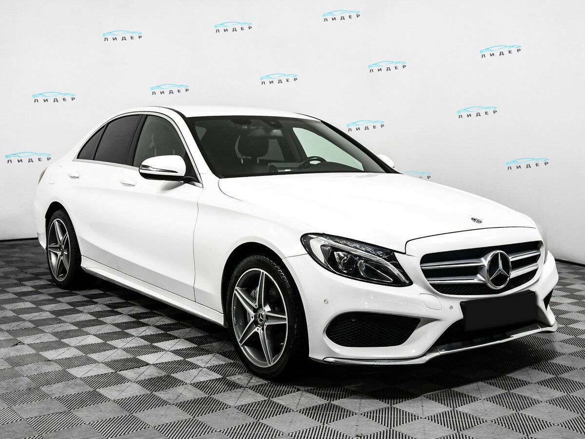 Б/У Мерседес-Бенц Ц-Класс 2017 года. Фото: #2