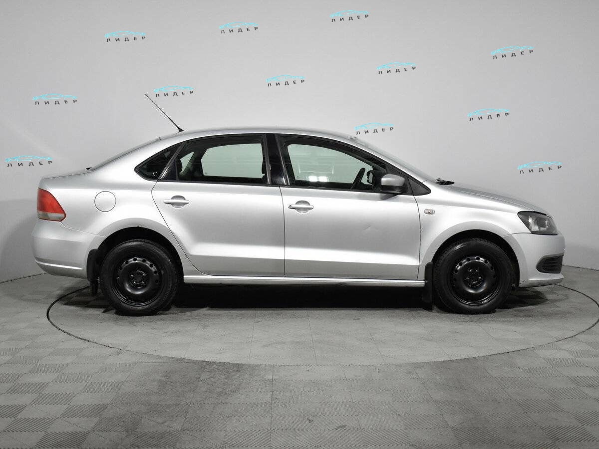 Б/У Фольксваген Поло 2011 года. Фото: #3