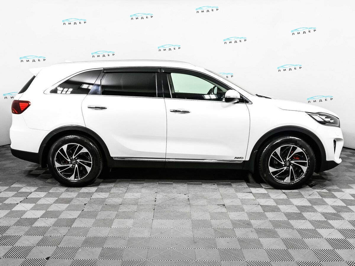 Б/У Киа Соренто 2018 года. Фото: #3