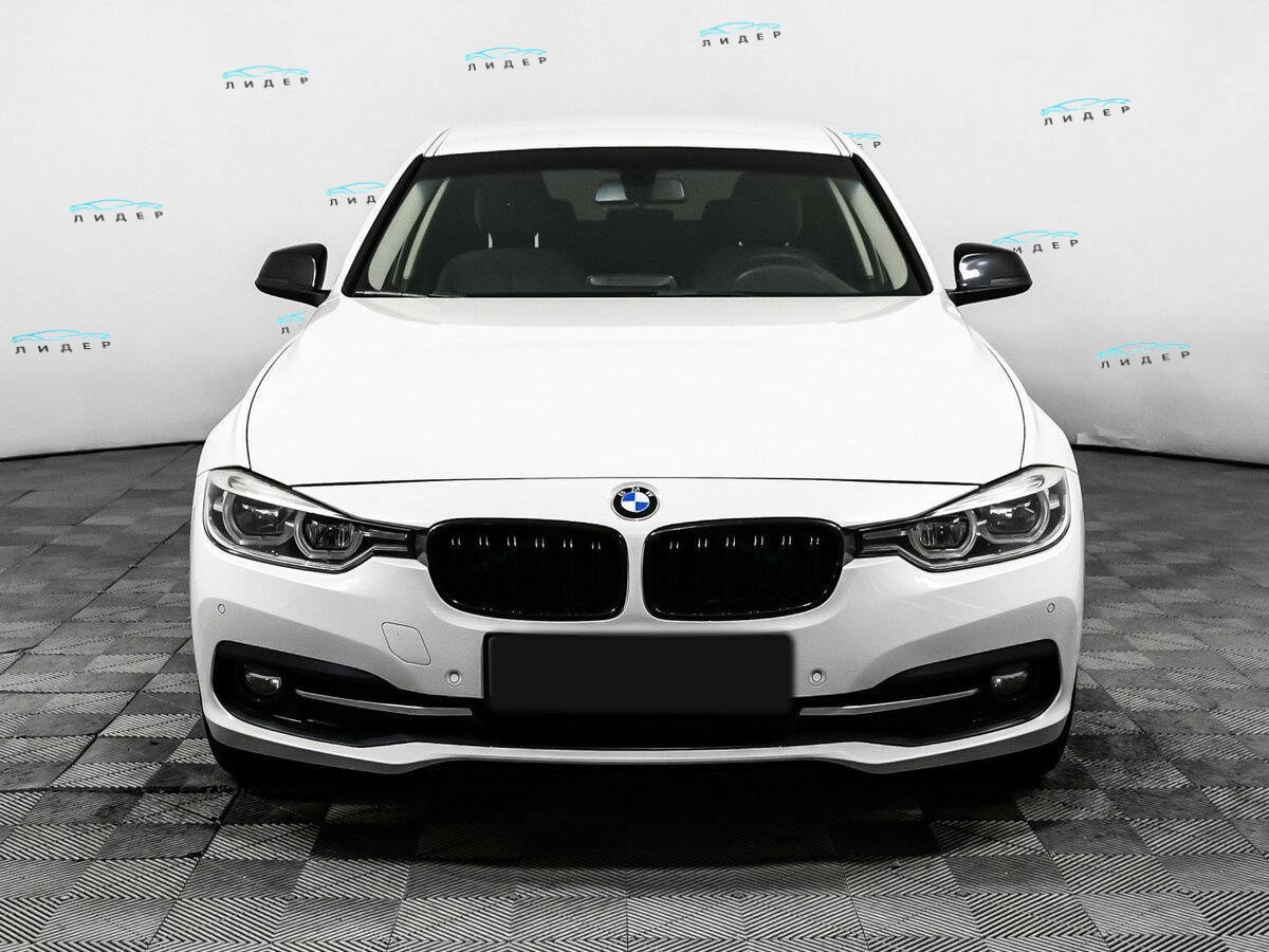 Б/У БМВ 3 серии 2017 года. Фото: #1