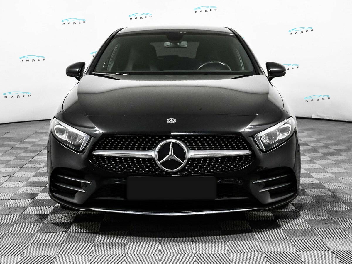 Б/У Мерседес-Бенц А-Класс 2020 года. Фото: #1