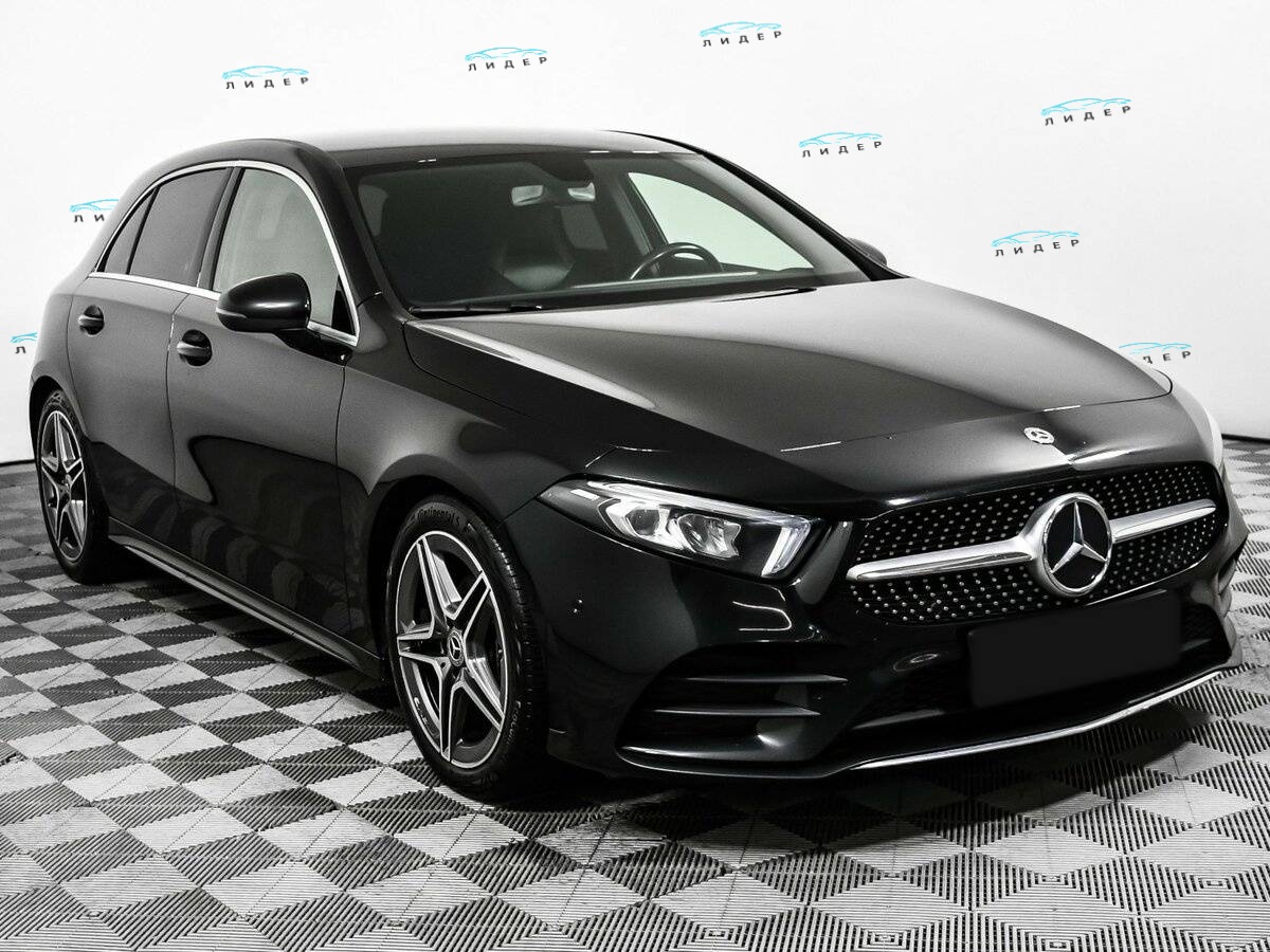 Б/У Мерседес-Бенц А-Класс 2020 года. Фото: #2