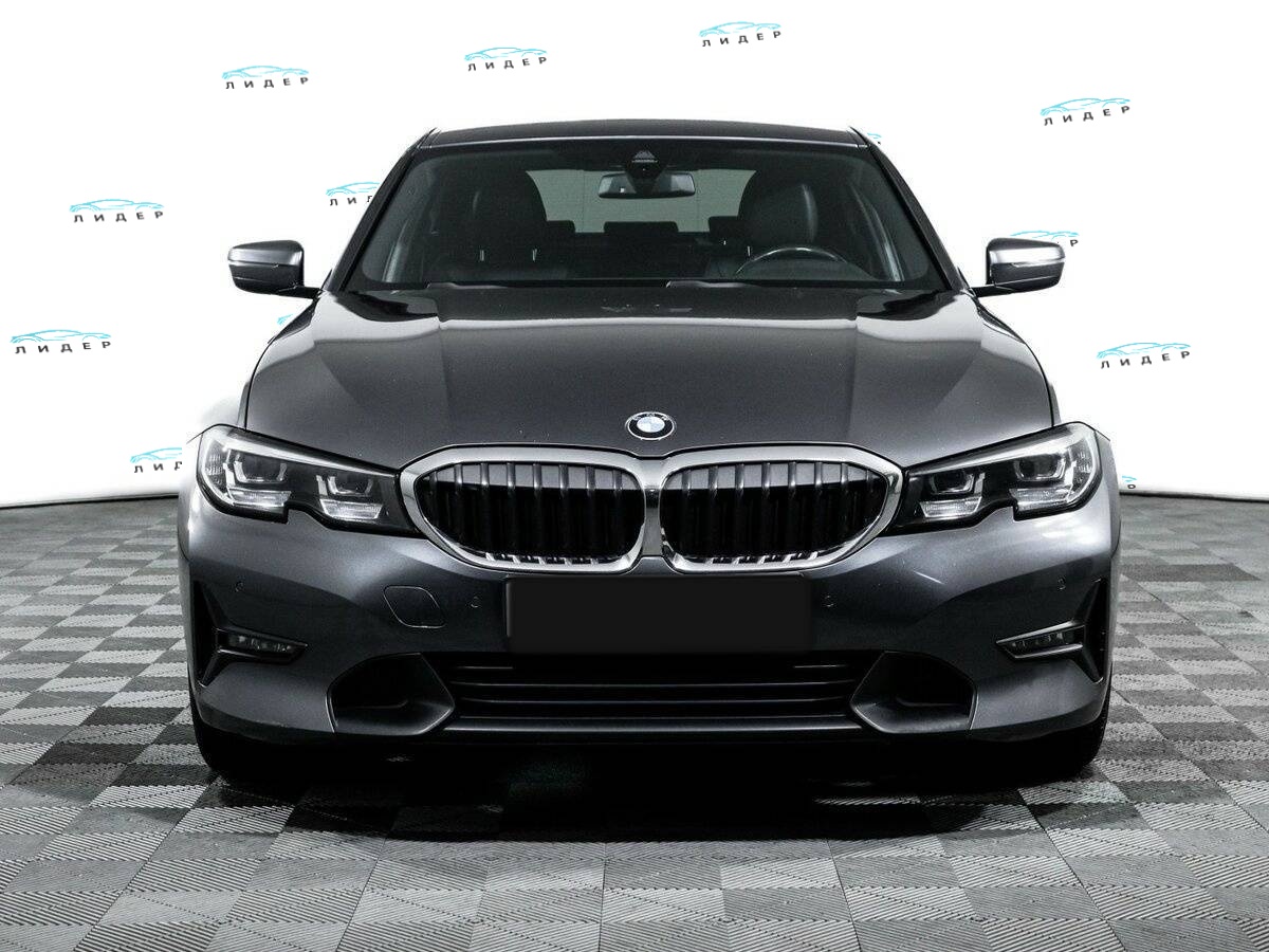 Б/У БМВ 3 серии 2019 года. Фото: #1