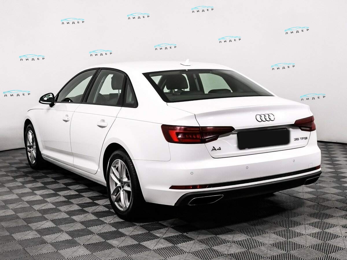Б/У Ауди А4 2018 года. Фото: #6