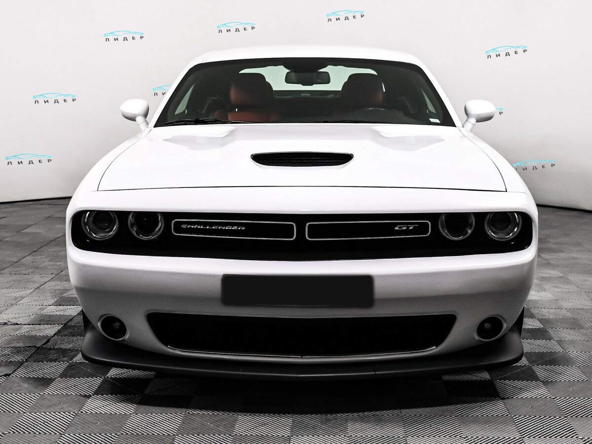 Б/У Додж Челленджер 2022 года. Фото: #1