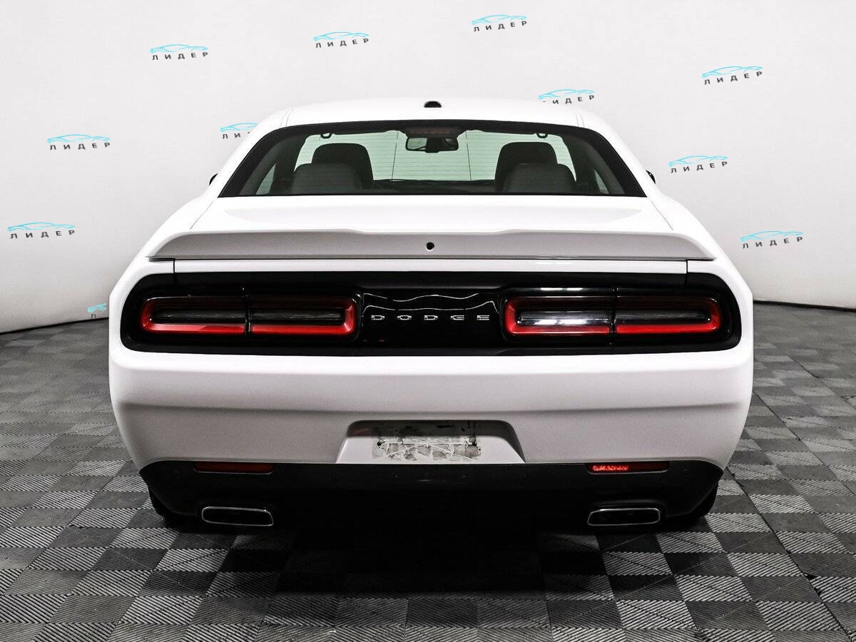 Б/У Додж Челленджер 2022 года. Фото: #5
