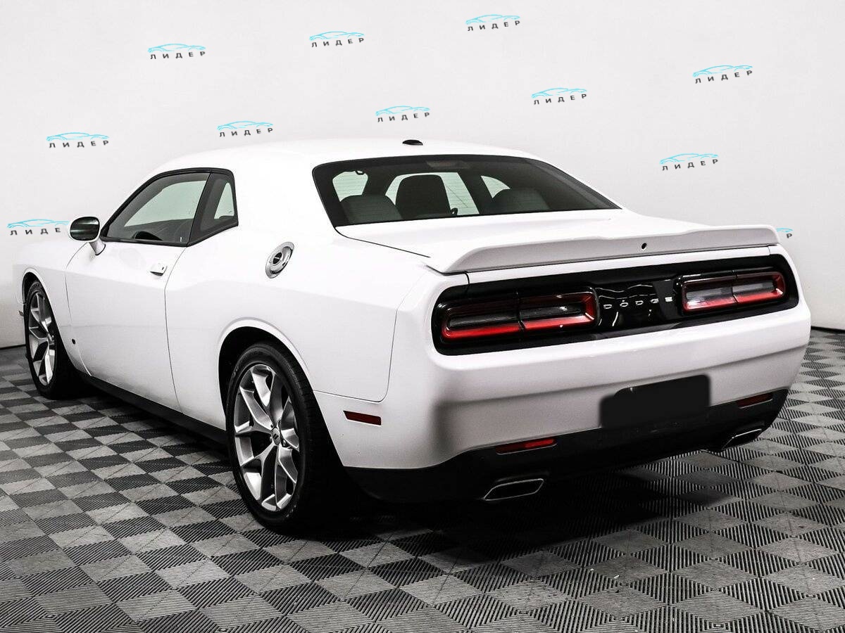 Б/У Додж Челленджер 2022 года. Фото: #6