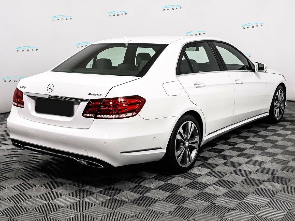 Б/У Мерседес-Бенц Е-Класс 2014 года. Фото: #4