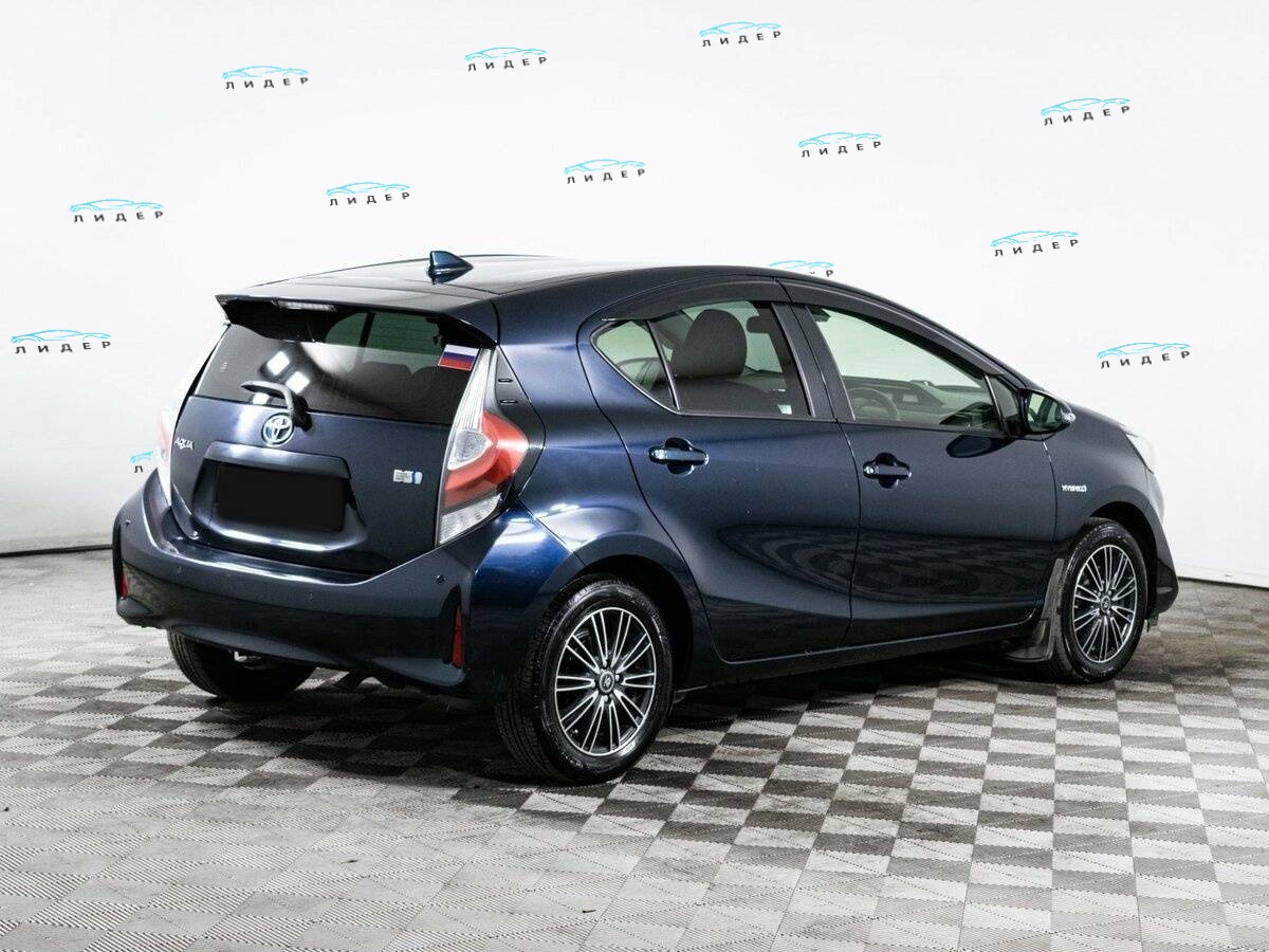 Б/У Тойота Aqua 2018 года. Фото: #3