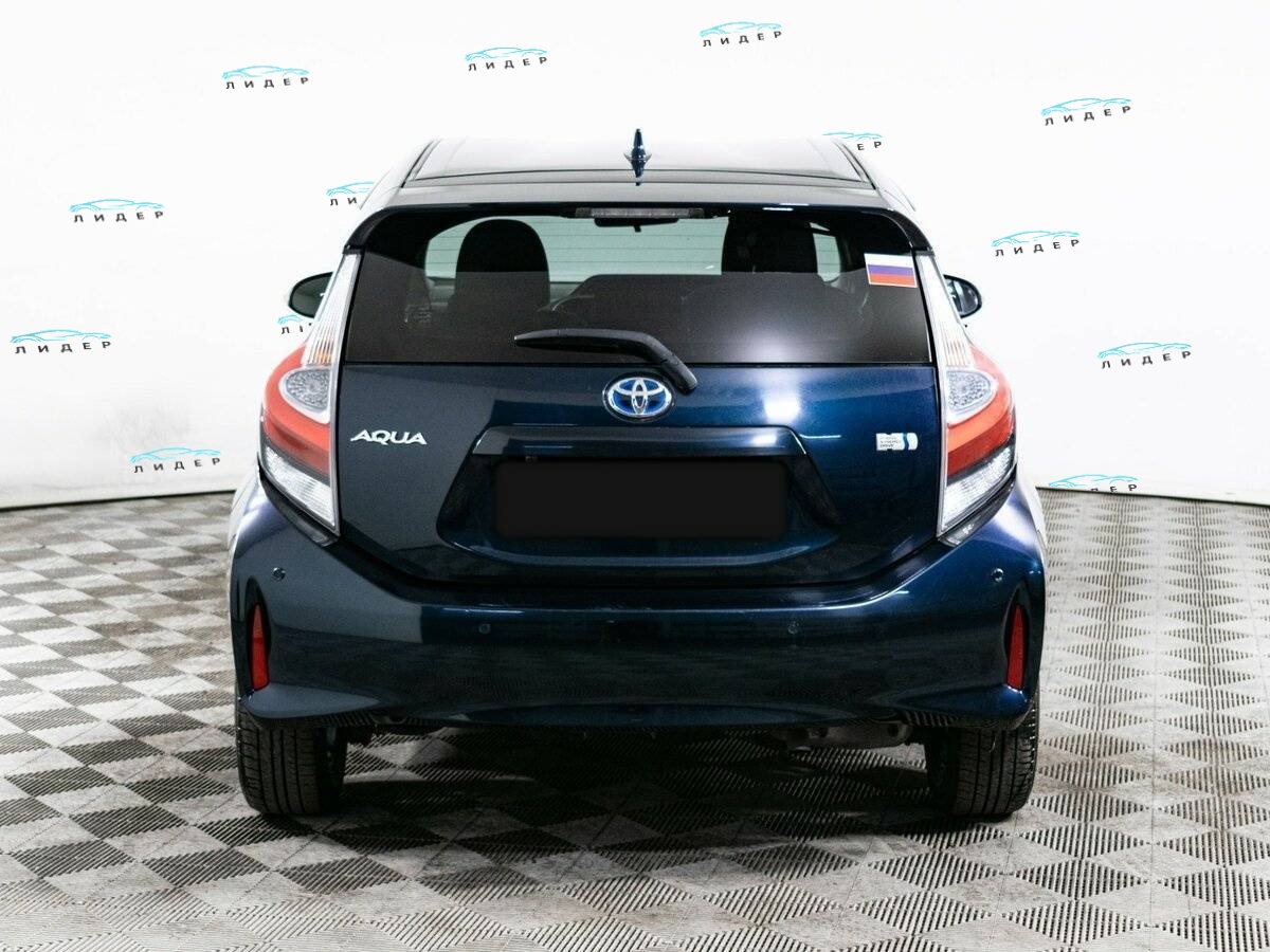 Б/У Тойота Aqua 2018 года. Фото: #4