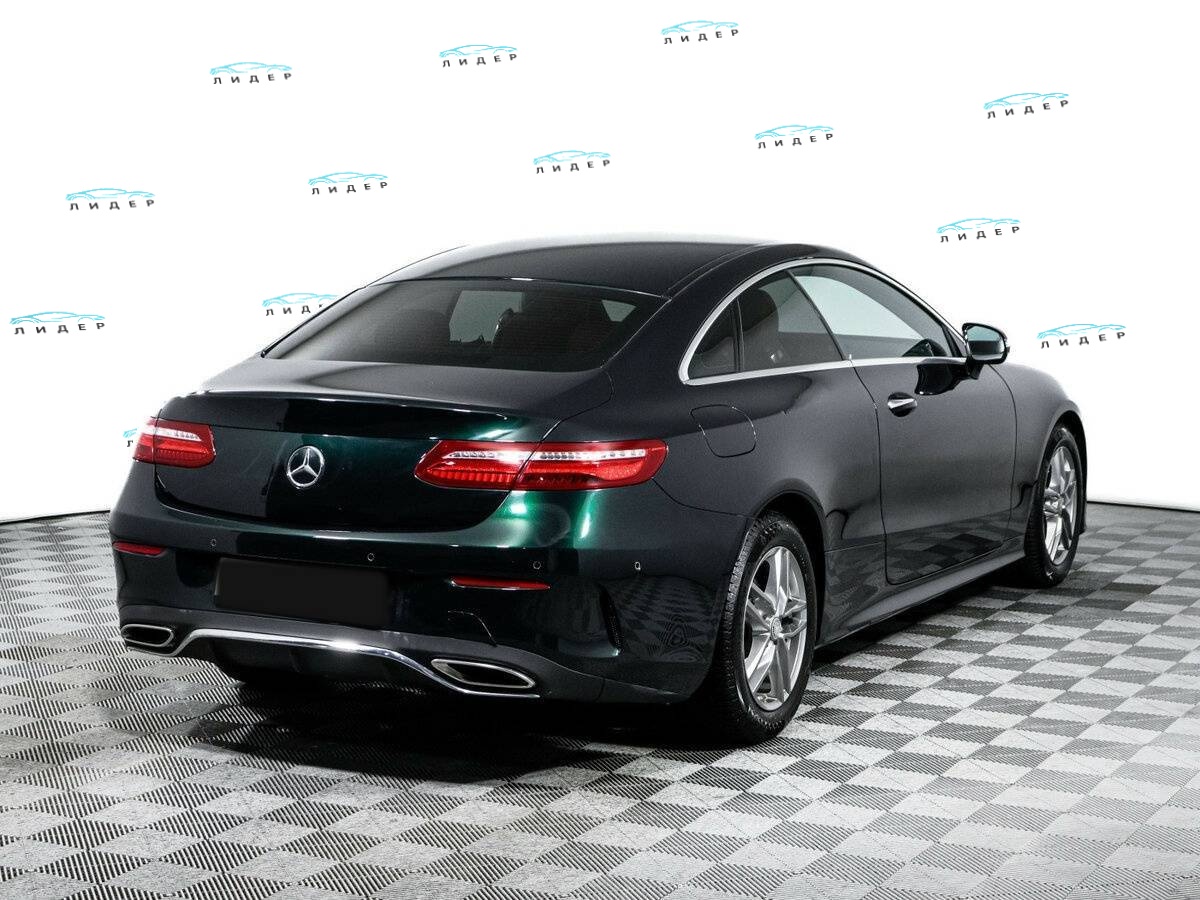 Б/У Мерседес-Бенц Е-Класс 2018 года. Фото: #4
