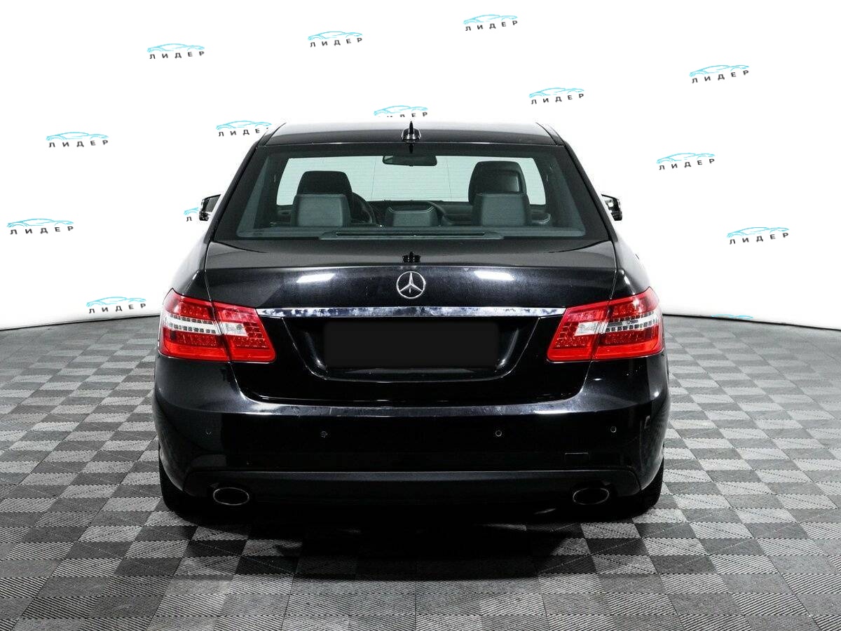 Б/У Мерседес-Бенц Е-Класс 2010 года. Фото: #5