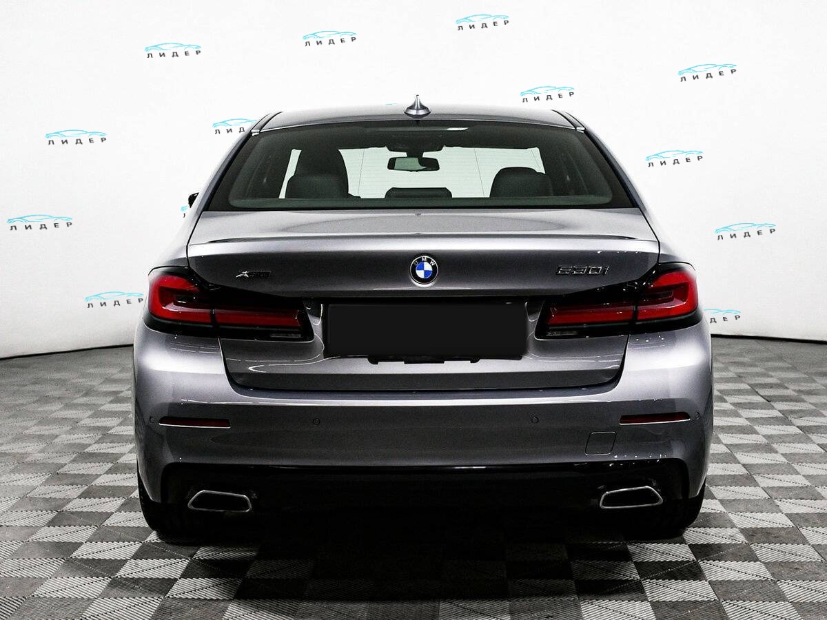 Б/У БМВ 5 серии 2023 года. Фото: #4