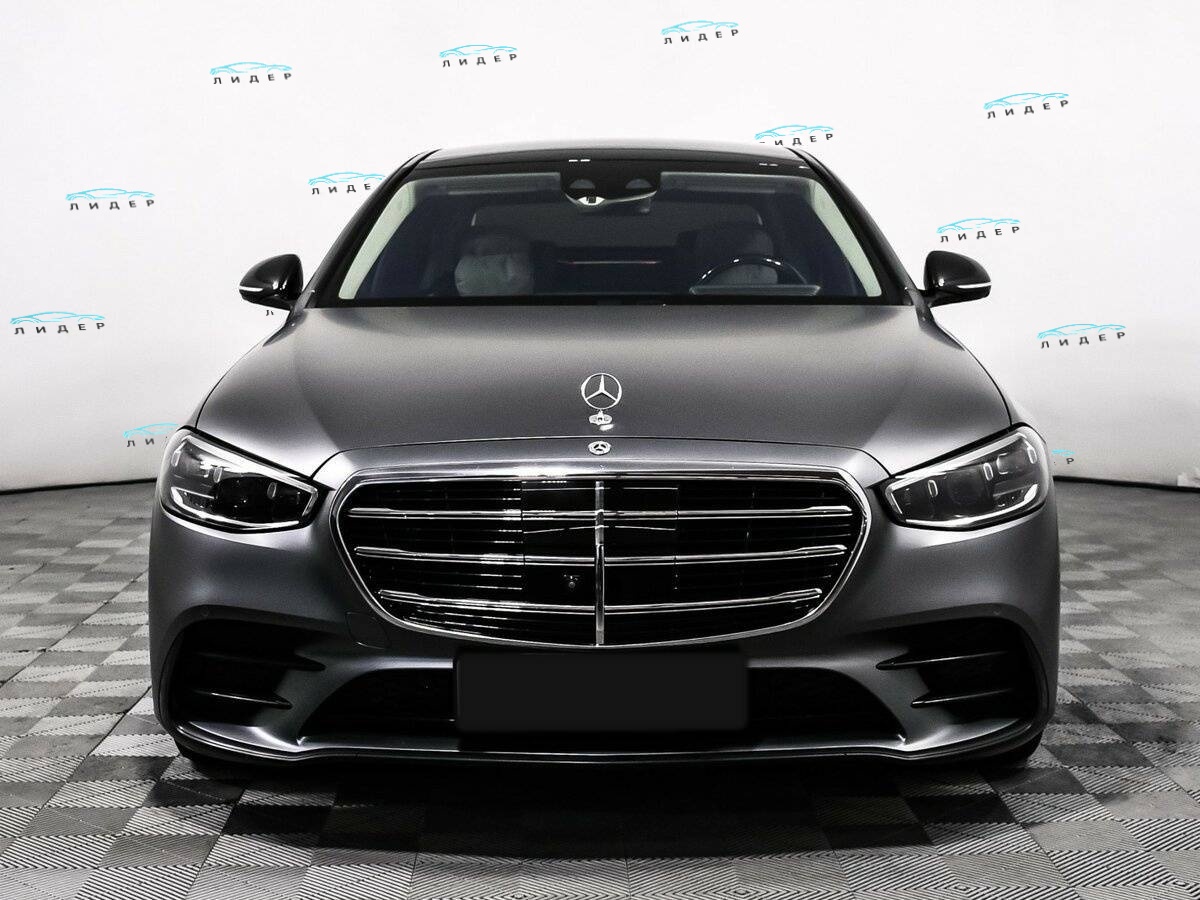 Б/У Мерседес-Бенц С-Класс 2021 года. Фото: #1