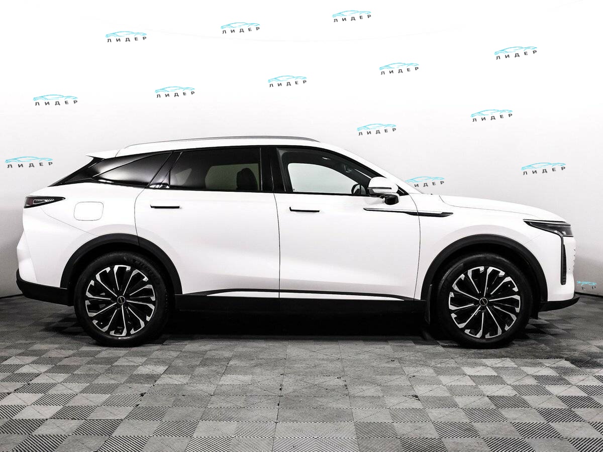 Б/У Эксид Р-Икс 2023 года. Фото: #3