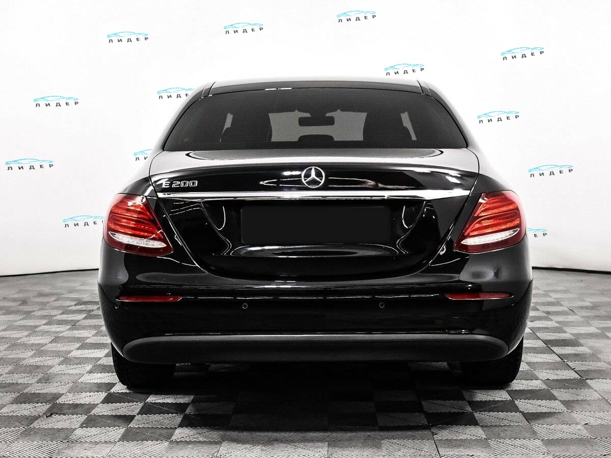 Б/У Мерседес-Бенц Е-Класс 2017 года. Фото: #5