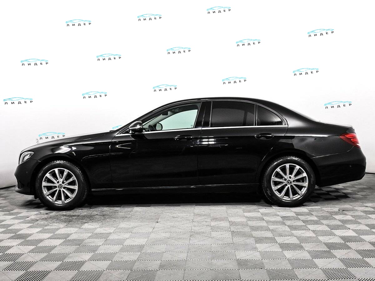 Б/У Мерседес-Бенц Е-Класс 2017 года. Фото: #7