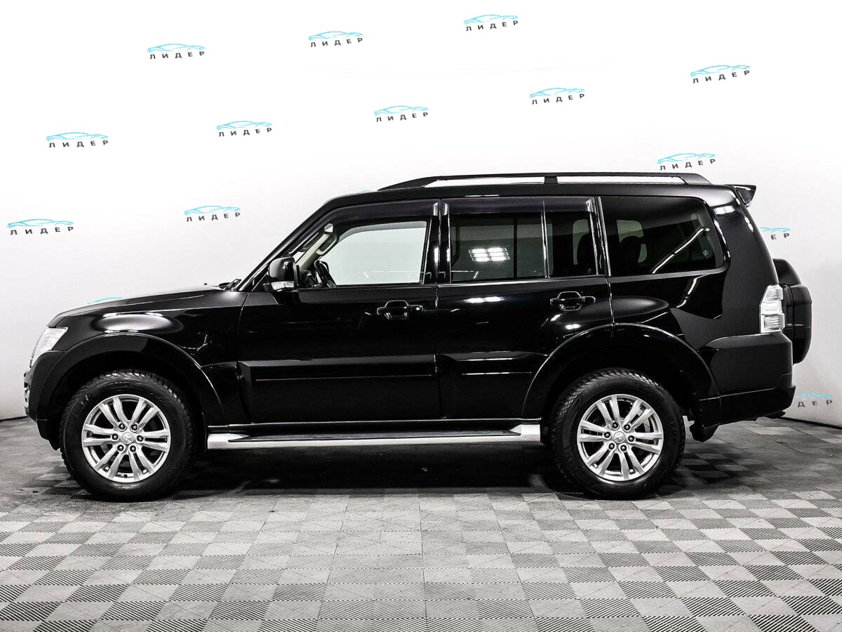 Б/У Митсубиши Паджеро 2015 года. Фото: #7