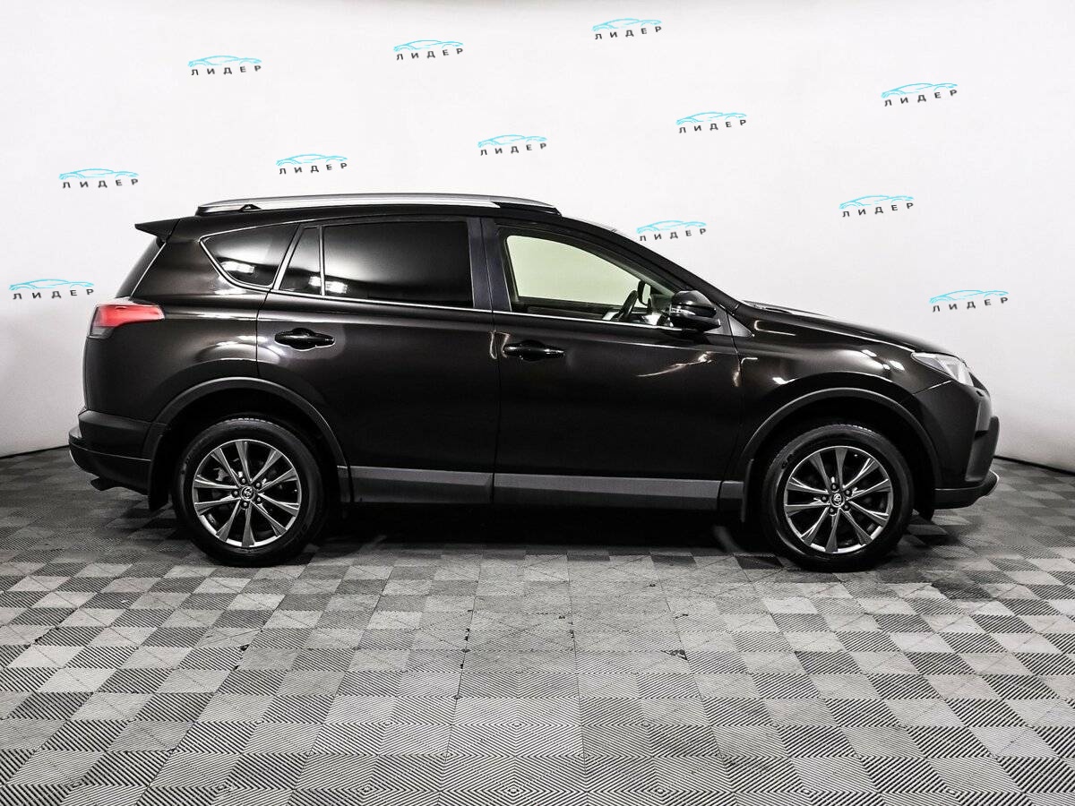 Б/У Тойота Рав4 2015 года. Фото: #3