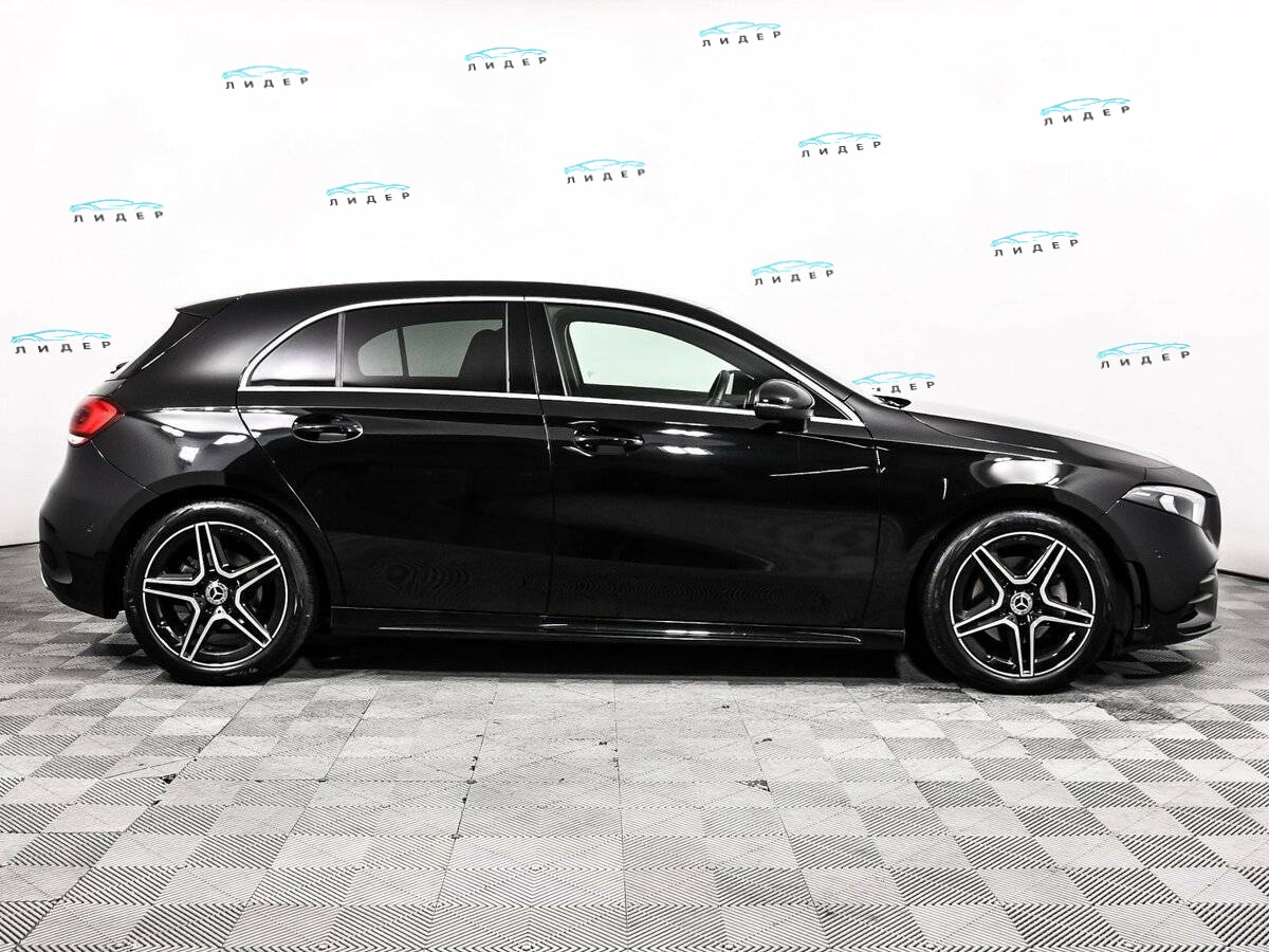 Б/У Мерседес-Бенц А-Класс 2021 года. Фото: #3