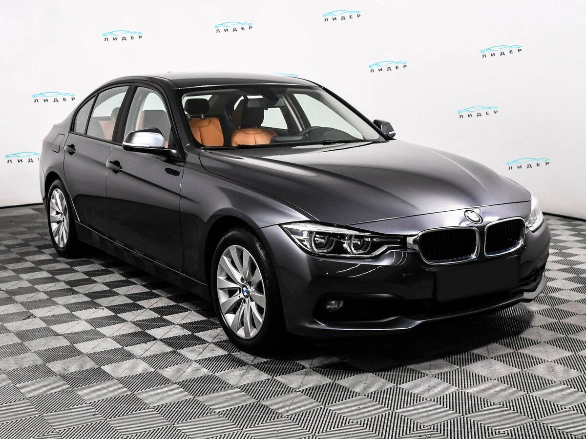 Б/У БМВ 3 серии 2017 года. Фото: #2