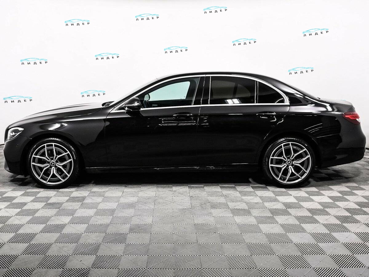 Б/У Мерседес-Бенц Е-Класс 2020 года. Фото: #7