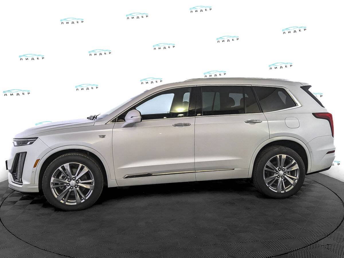 Б/У Кадиллак ИксТ6 2023 года. Фото: #2