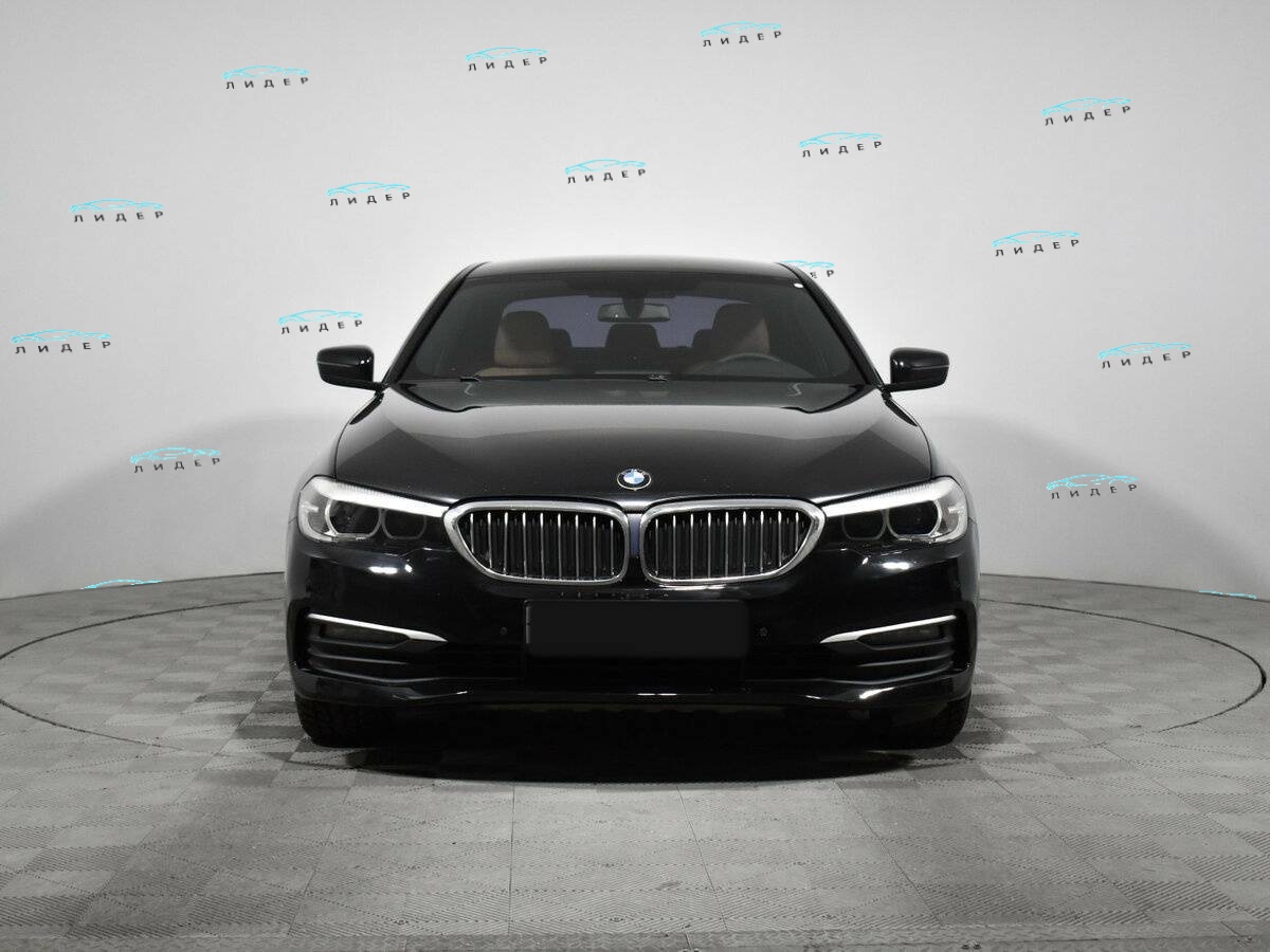 Б/У БМВ 5 серии 2020 года. Фото: #1