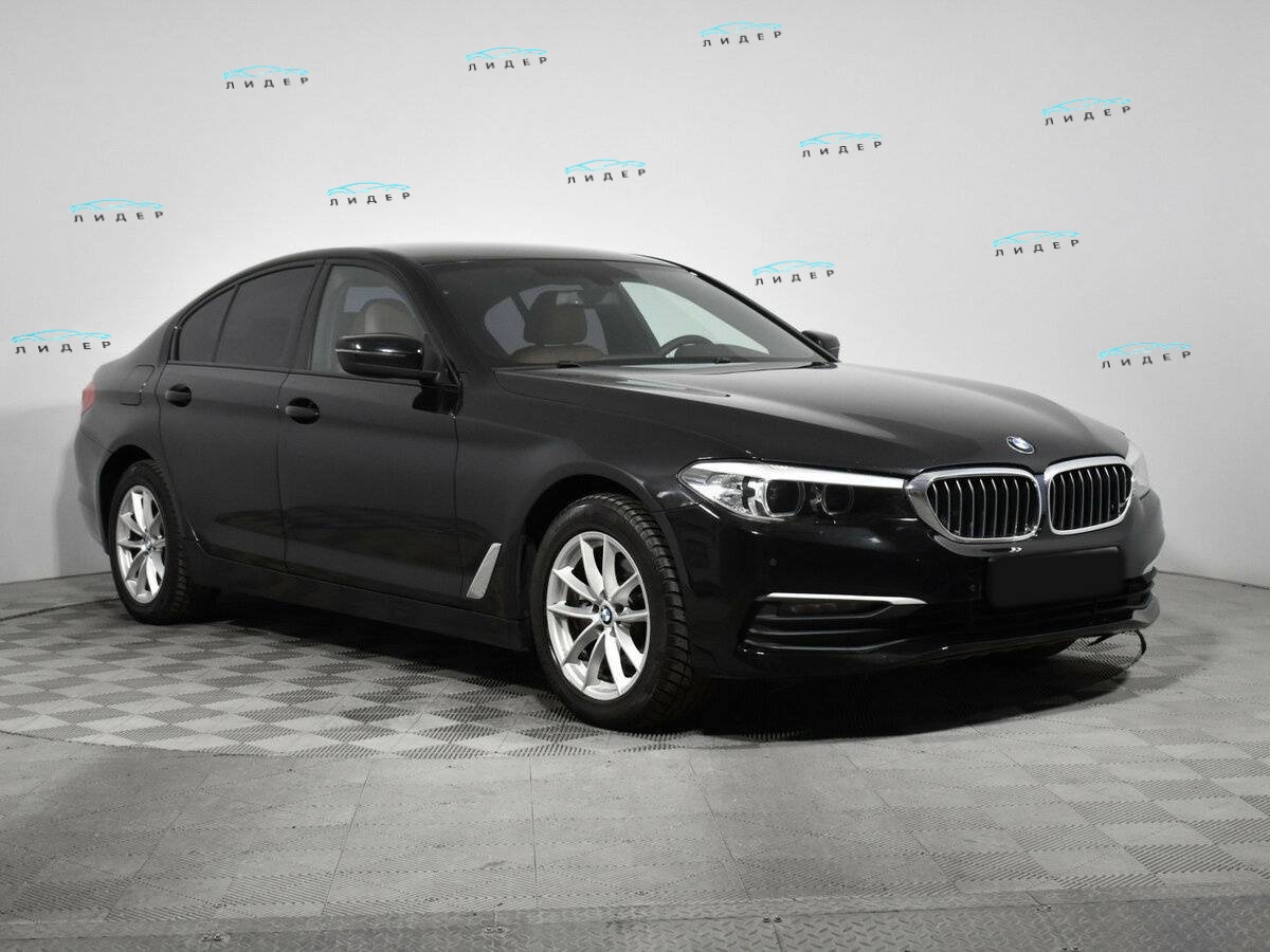 Б/У БМВ 5 серии 2020 года. Фото: #2