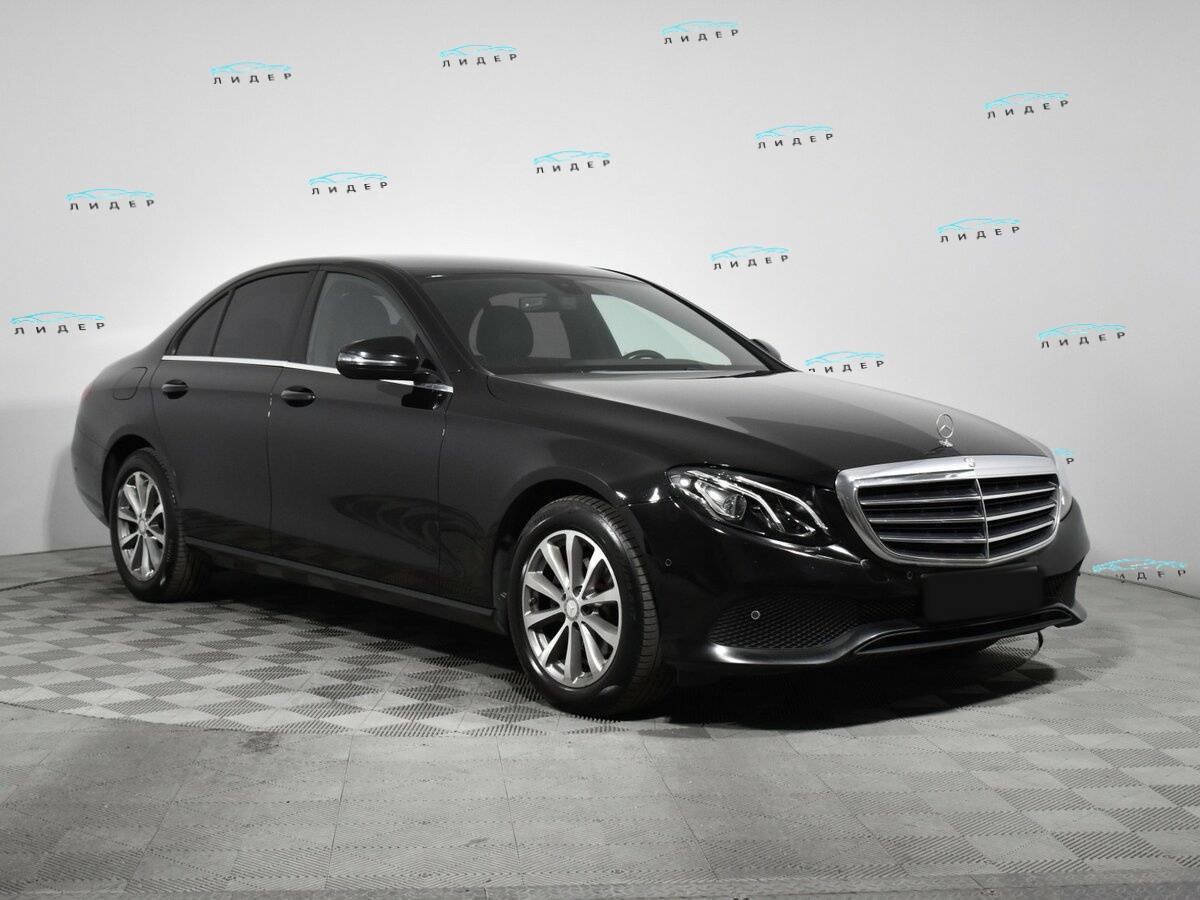 Б/У Мерседес-Бенц Е-Класс 2016 года. Фото: #2