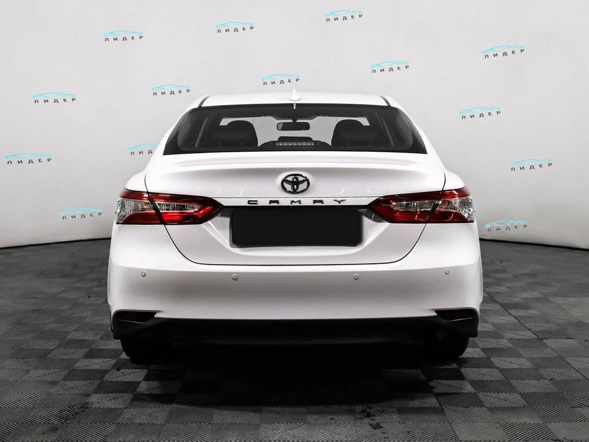 Б/У Тойота Камри 2021 года. Фото: #5