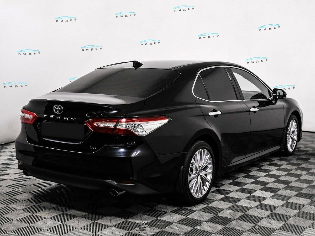 Б/У Тойота Камри 2021 года. Фото: #4