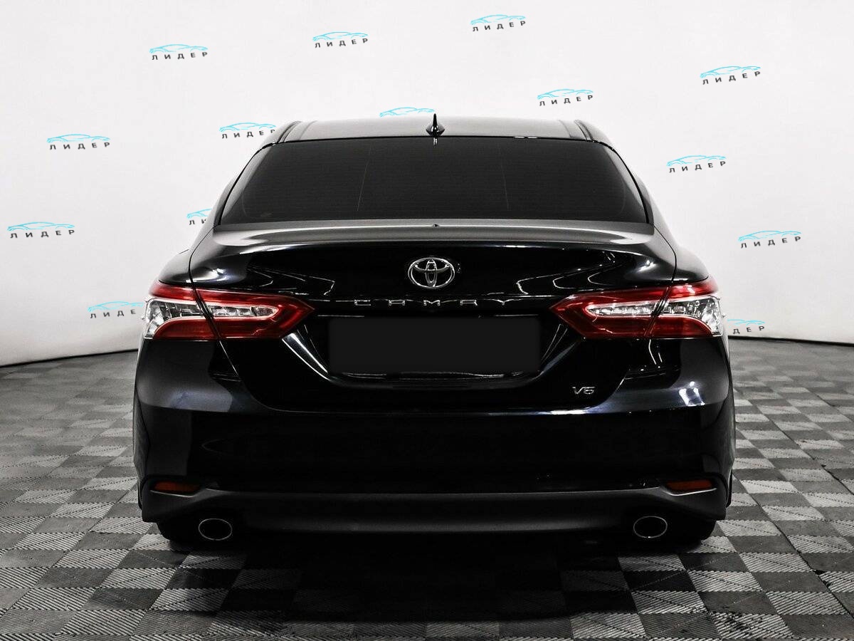 Б/У Тойота Камри 2021 года. Фото: #5