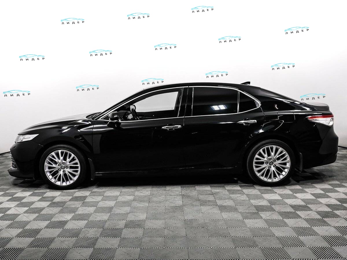 Б/У Тойота Камри 2021 года. Фото: #7